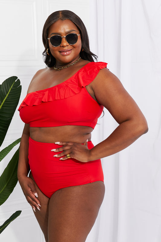 Bikini de un solo hombro con volantes en rojo de Seaside Romance