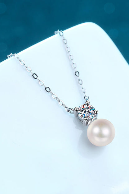 Collar de moissanita con perlas de agua dulce de plata de ley 925