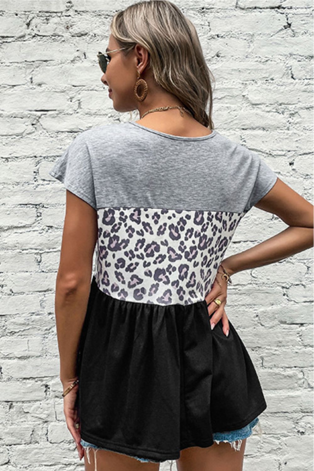 Camiseta babydoll con bloques de color de leopardo